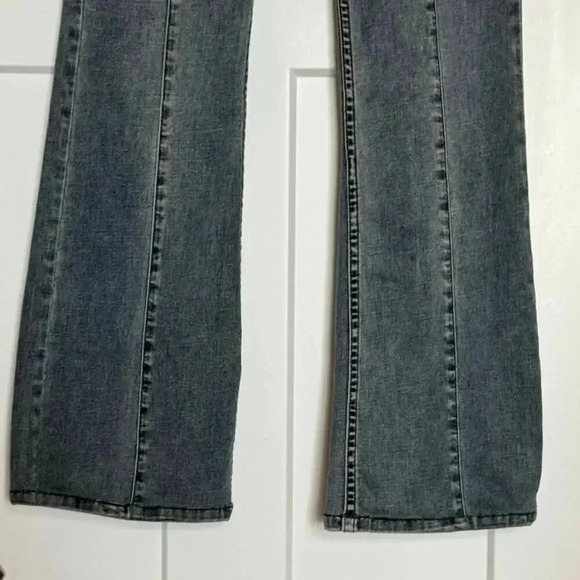 Free People Urban Outfitters We The Free Slim Pull-On Flare Jeans Size 27 - Picture 5 of 7